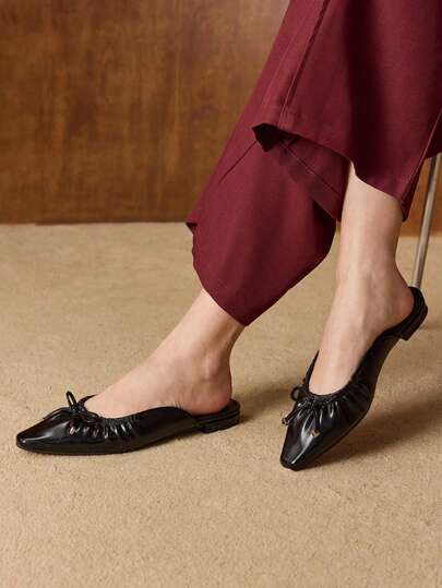 MOTF WOMEN BOW DECOR SQUARE TOE FLATS