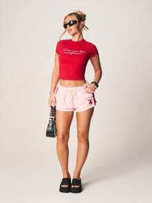 MISSGUIDED Áo thun crop top tay ngắn màu đỏ bằng cotton in chữ "Don't You Have Girlfriend" (Bạn không có bạn gái à?) - Áo thun mùa hè kiểu dáng thường ngày, in chữ. - Đỏ - Xem 3