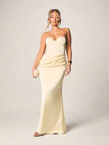 MISSGUIDED Đầm maxi dáng suông bất đối xứng, cổ chữ V, không dây vai, cổ tim, xếp ly, thích hợp cho tiệc tối trang trọng, ôm sát cơ thể, dài đến sàn, dự tiệc cưới, tiệc tùng. - Vàng nhạt - Xem 3