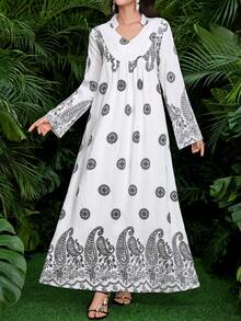 Al Najma Middle Eastern Arabic Style Printed Robe, Vacation Kaftan - White - View 4