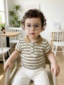 SHEIN Vintaside Kids 男婴经典绿色华夫格杏色 Polo 衫，白色撞色纽扣半开襟短袖休闲上衣，夏季街头风运动装，适合上学、度假、户外穿着，复古风，男婴服装，男婴 Polo 衫，纯棉婴儿服装，幼儿纽扣男婴服装，幼儿服装，6 个月-3 岁 - 彩色 - 查看 4