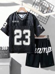 SHEIN 2件套儿童/青少年男童休闲学院风印花圆领宽松短袖T恤和黑色短裤/运动裤套装，适合户外、运动、节日、春夏季节穿着。 - 黑色 - 查看 3