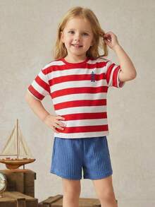 PrepCrw 两件套少女优雅都市学院风红白条纹圆领宽松短袖T恤搭配蓝色短裤，适合返校、日常休闲穿着、外出、聚会、节日、春夏季节等场合。 - 彩色 - 查看 10