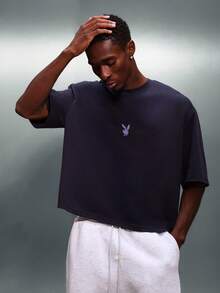 PLAYBOY X SUMWON Men Crew Neck Short Sleeve Cropped Boxy Fit Cotton Jersey T-Shirt With Small Chest Logo Print Casual Streetwear Top - Navy Blue - View 1