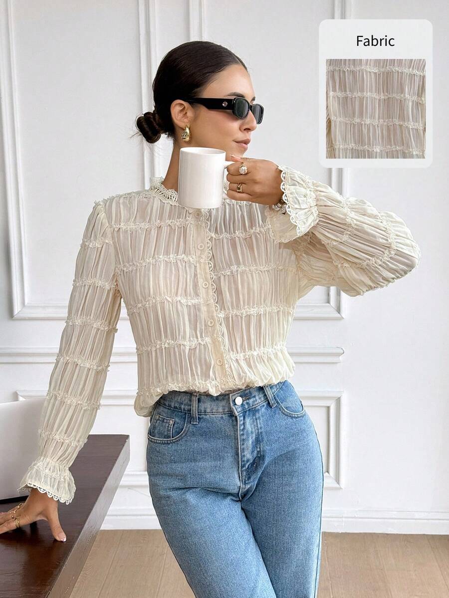 Serisse 女士纯色常规肩部喇叭袖衬衫，法式成熟优雅立领荷叶边衬衫，3D刺绣褶皱设计，复古宫廷风长袖上衣，时尚优雅，女士上衣，春季女装，春假白色薄纱上衣奶油色休闲衬衫 - 米色 - 查看 1