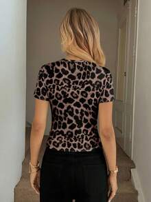 Easowa 女士修身圆领豹纹T恤，适合夏季通勤和休闲穿着 - 彩色 - 查看 2
