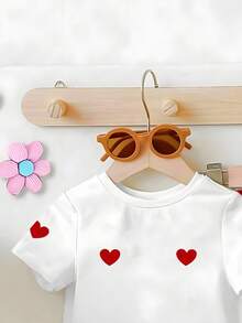 1 Set Baby Girls' White T-Shirt And Red Flare Pants Outfit, Heart Print, Sweet And Cute, Basic Versatile Daily Wear, Comfortable Princess Style, Suitable For Spring, Summer, Autumn, Winter - Multicolor - View 3