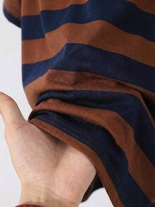 SHEIN Vacaura 2件套青少年男童休闲简约黑白条纹T恤（带皮质标签）和黑色长裤，适合春、夏、秋季日常穿着和外出。 - 卡其色 - 查看 3