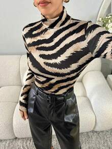 SHEIN Clasi Áo thun cổ cao in hình hổ dành cho nữ, thích hợp cho đi làm hàng ngày, đi chơi và tụ họp, mùa thu/đông. - Màu Khaki - Xem 6