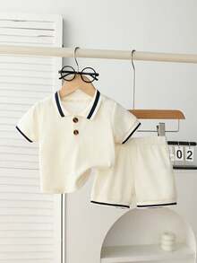 Souflis Souflis 2 Peças Conjunto de Verão para Menino Bebê, com um conjunto minimalista em cor de damasco suave, incluindo uma camisa polo de manga curta com colarinho refinada combinada com shorts correspondentes, Roupas de Menino para Roupas de Menino Bebê, Roupas de Verão para Menino Bebê, Conjuntos de Menino Bebê, Roupas de Menino para Bebê, Roupas de Verão para Menino, Roupas de Menino para Bebê, Roupas de Verão para Menino Bebê - Damasco - Visão 4