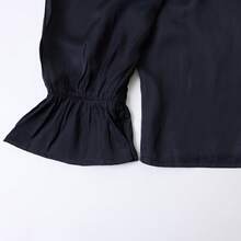 Ticali Top Elegante De Manga Farol Con Acabado De Ribete Fruncido Y Cuello Victoriano C8072 - Negro - Ver 5
