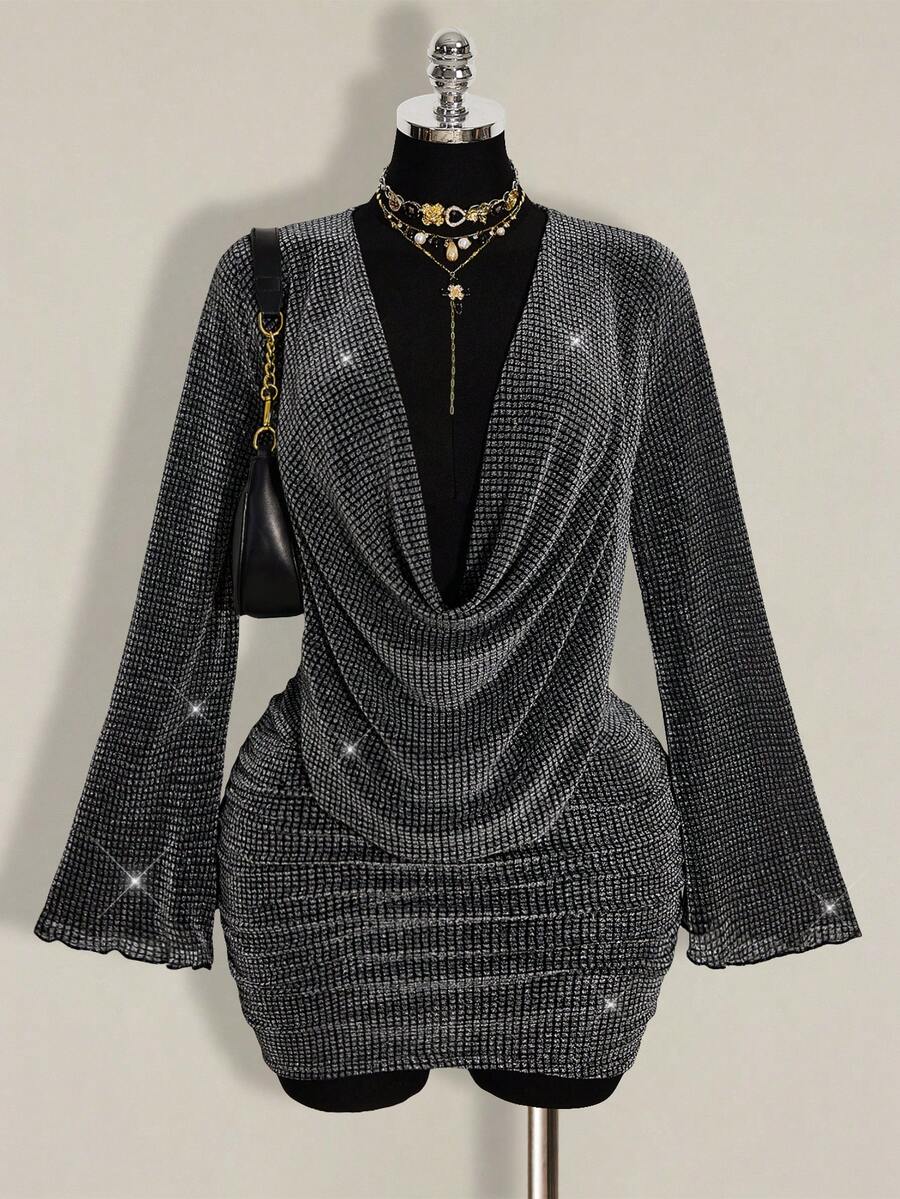 SHEIN ICON 大码女式深V领金色迷你派对连衣裙 - 銀色 - 查看 1