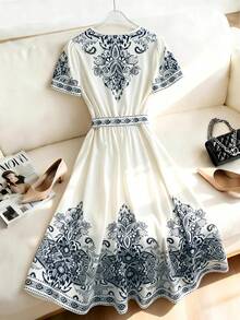 GlowEve New Design Retro Elegant Placement Print Flowy Dress - Multicolor - View 2