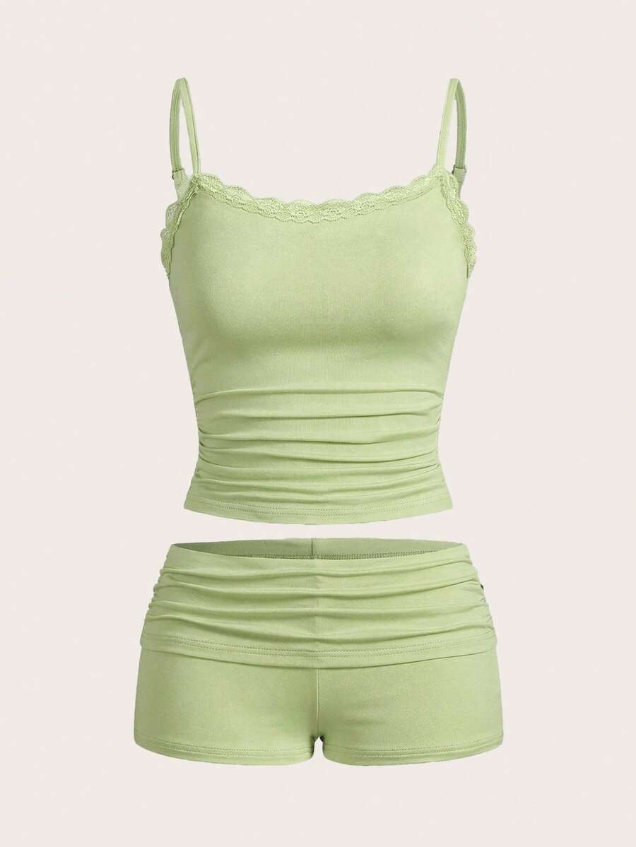 SHEIN EZwear 女士夏季纯色蕾丝吊带背心和褶皱短裤套装，修身两件套；女士休闲撞色蕾丝荷叶边褶皱修身薄荷绿吊带背心和短裤套装，春夏日常穿着 - 薄荷綠 - 查看 1