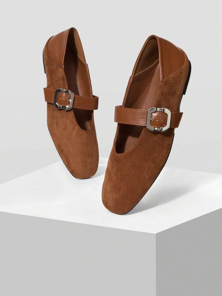 WOMEN SQUARE TOE FLATS