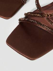 MOTF DÉP SANDAL CAO GÓT MŨI VUÔNG ĐƠN GIẢN DÀNH CHO NỮ - màu nâu - Xem 6