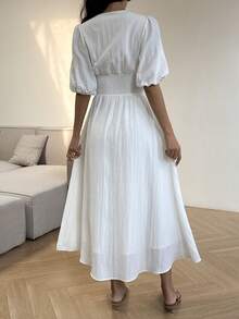 DAZY 女士纯色深V领优雅收腰中长派对连衣裙，情人节女士吊带裙 - 白色 - 查看 3