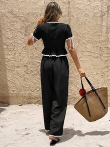 SHEIN Frenchy 女士波浪纹缎带系带泡泡袖衬衫和裤子休闲两件套 - 黑色 - 查看 2