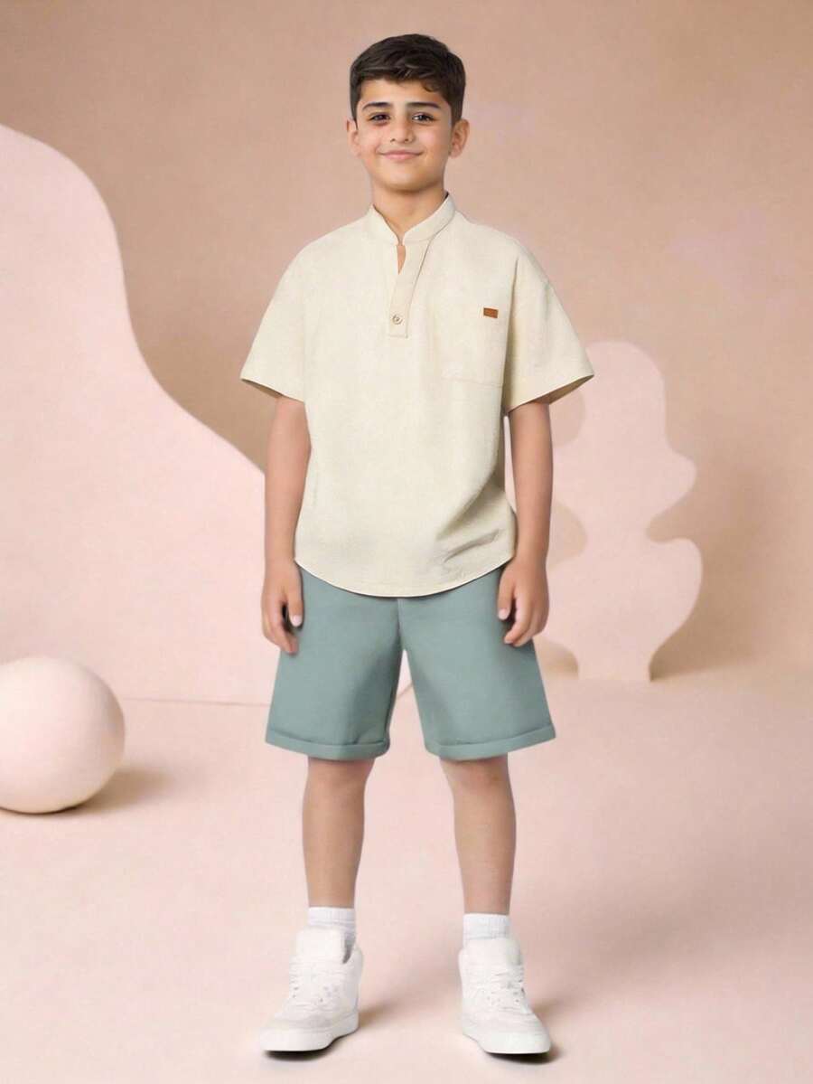 SHEIN 两件套男童休闲学院风立领短袖衬衫短裤套装，适合上学、生日派对、婚礼、春夏等场合。