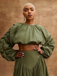 Vixey 100% Cotton Round Neckline Gathered Long Sleeve Cropped Top - Green - View 2