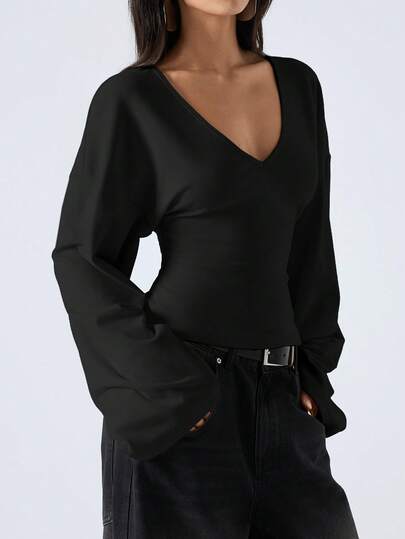 SHEIN EZwear ملابس علوية نسائية كاجوال بأكمام واسعة ذات لون أحادي، مناسبة للتنقل والكريسماس والعام الجديد وعيد الشكر والتخرج، أنيقة وعصرية، ملابس علوية مريحة كاجوال، ذات ياقة على شكل V عميق، باللون البنفسجي الداكن، للاستخدام الخارجي، ملابس علوية كاجوال مريح