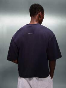 PLAYBOY X SUMWON Men Crew Neck Short Sleeve Cropped Boxy Fit Cotton Jersey T-Shirt With Small Chest Logo Print Casual Streetwear Top - Navy Blue - View 2