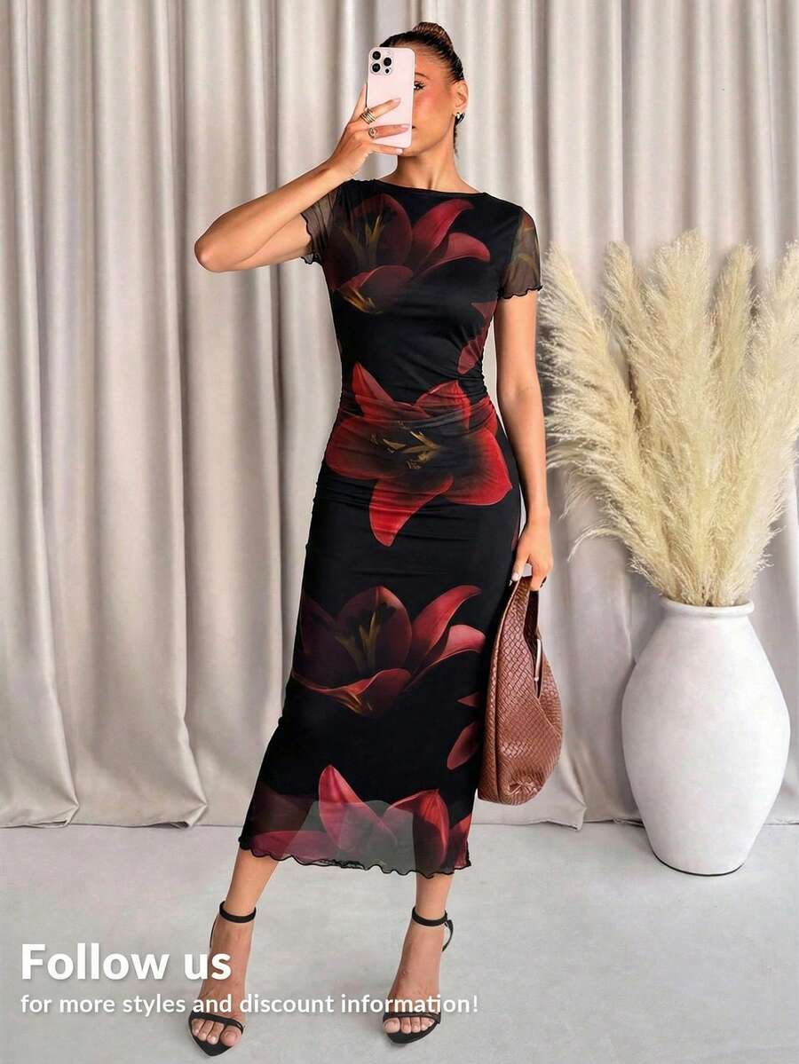 Lavishia Đầm ngắn tay cổ tròn, dáng ôm, dài ngang gối, in họa tiết hoa màu tím, thích hợp cho các hoạt động thời trang thường ngày dành cho nữ. - Đỏ - Xem 1