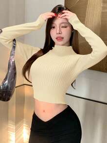DAZY Women's Casual Solid Color Stand Collar Cropped Sweater - Beige - View 4