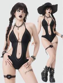 ROMWE Goth 26SS 哥特朋克前卫性感连体泳衣，街头酷炫铆钉装饰，精致十字架金属吊坠，蝴蝶结装饰，可调节抽绳，性感侧边镂空，黑色，优雅浪漫，性感尤物，适合海滩、海岛度假、假期、派对、日常穿着 - 黑色 - 查看 3
