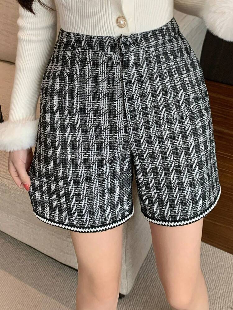 Spring & Summer Plaid Loose Casual Business Shorts, Suitable For Valentine's Day, Wedding, Commuting, Elegant For Women