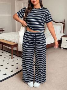 SHEIN EZwear 加大码藏蓝色条纹T恤和裤子休闲两件套，夏季 - 藏蓝色 - 查看 1