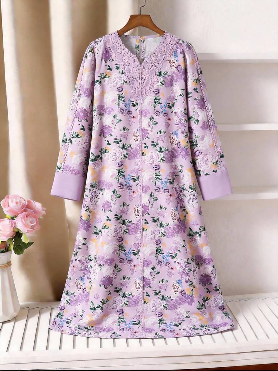 SHEIN Explorewe 女童数码印花V领长袖连衣裙,饰有花朵滚边,适合春夏日常、度假和休闲穿着。 - 淡紫色 - 查看 1