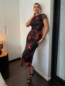 Lavishia Đầm ngắn tay cổ tròn, dáng ôm, dài ngang gối, in họa tiết hoa màu tím, thích hợp cho các hoạt động thời trang thường ngày dành cho nữ. - Đỏ - Xem 5