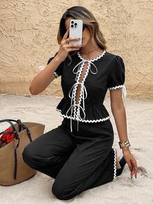 SHEIN Frenchy 女士波浪纹缎带系带泡泡袖衬衫和裤子休闲两件套 - 黑色 - 查看 4