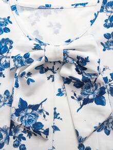 SHEIN 少女休闲度假风蓝白碎花U领露背大蝴蝶结装饰A字无袖针织连衣裙，春夏款 - 藍色 - 查看 4