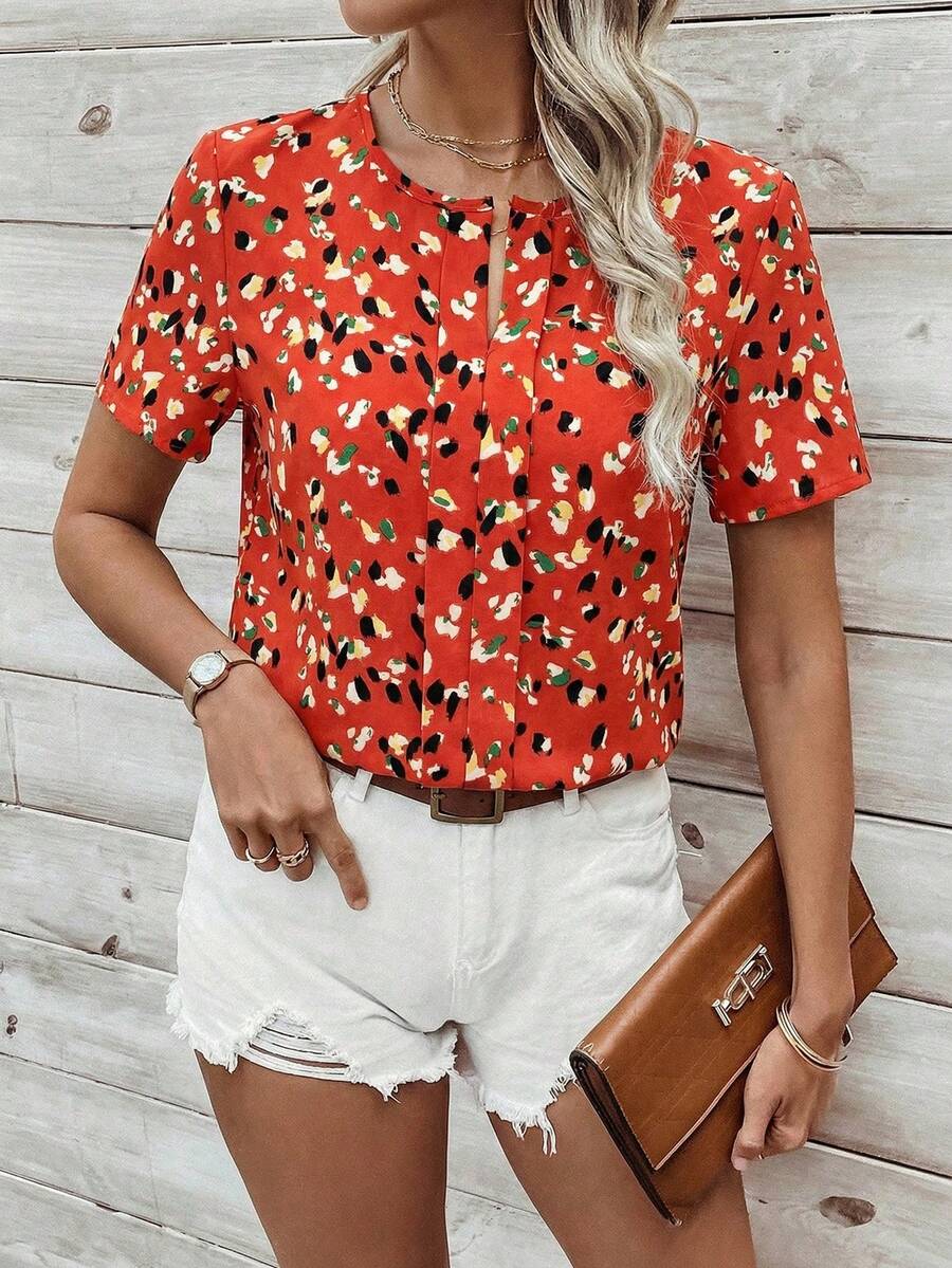 SHEIN LUNE Áo sơ mi nữ tay ngắn cổ chữ V in họa tiết toàn thân, kiểu dáng thường ngày, thích hợp mặc mùa hè, áo kiểu tay ngắn. - Đỏ - Xem 1