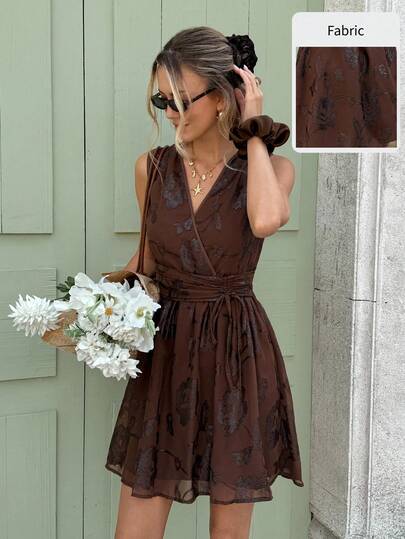 Serisse 女士优雅镂空无袖迷你连衣裙，夏季