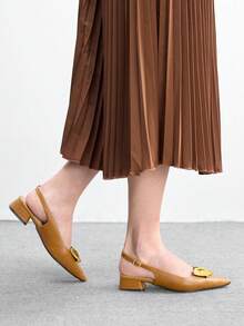 CUCCOO BIZCHIC 女士棕色尖头金属褶皱装饰低跟套脚鞋，通勤和办公皆宜，优雅的无后跟设计 - 棕色 - 查看 5