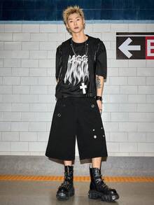 ROMWE MEN Grunge Punk Men's Solid Color Asymmetrical Eyelet Denim Shorts - Black - View 7