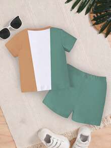 Set de 2 piezas de ropa para niño, camiseta de manga corta con cuello redondo con estampado minimalista de logotipo y bloques de color, combinada con pantalones cortos de unicolor, adecuado para salidas en verano - Multicolor - Ver 2