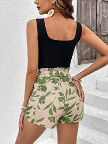 SHEIN Frenchy 两件套女士方领修身背心和印花系带短裤套装 - 綠色 - 查看 2