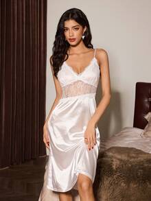 Slumberist Ensemble de pyjama en satin pour femmes, peignoir en maille douce avec bordure en dentelle florale 3D élégante, insert à la taille avec accent en dentelle sexy pour la taille, robe nuisette en dentelle complète, convient pour la mariée, le peignoir de demoiselle d'honneur et le vêtement d'intérieur - Blanc - Voir 5