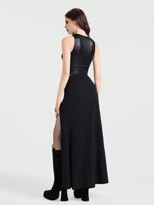 Breakform Áo hai dây lửng ôm sát, kiểu dáng Gothic gợi cảm dành cho nữ, chất liệu dệt kim dập nổi họa tiết da cá sấu, thiết kế mở phía trước, có lỗ xỏ trang trí và dây rút. - màu đen - Xem 2