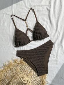 Swim Vcay 2026春夏女士沙滩装，女士比基尼套装，两件套，海滨度假风，INS网红性感炸弹风，优雅浪漫可爱波西米亚风，质感面料，精致金属贝壳扣装饰，可拆卸胸垫，细肩带露背比基尼套装。全新2026春夏女士沙滩装系列现已上市！本系列包含时尚泳装和沙滩度假单品，呈现性感奢华、优雅浪漫、精致简约、甜美可爱、休闲百搭的波西米亚风格，完美契合四季。适合新年、情人节、返校季和旅行，是度假、海滩、下午茶野餐、音乐节、派对、约会、日常穿着、休闲装、户外运动、公路旅行等各种场合的理想之选。棕色比基尼套装 纹理比基尼 棕色泳装 女士针织泳衣 钩针比基尼套装 - 棕色 - 查看 3