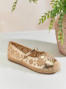 Solezae Women's Elegant Floral Cut-Out Round Toe Mary Jane Flat Espadrilles - Gold - View 4