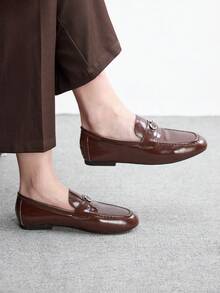 CUCCOO BIZCHIC 女士圆头乐福鞋，金属扣设计，通勤职场百搭平底鞋，舒适一脚蹬，情人节礼物 - 咖啡棕 - 查看 1