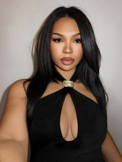 Slaydiva New Spring/Summer Spaghetti Strap Hollow Metal Decor Camisole Top