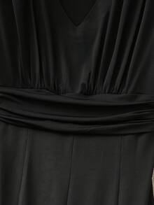 Franclia 女士撞色优雅美人鱼下摆V领修身派对连衣裙，春夏款 - 黑色 - 查看 3