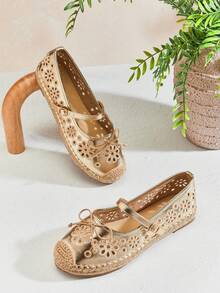 Solezae Women's Elegant Floral Cut-Out Round Toe Mary Jane Flat Espadrilles - Gold - View 7