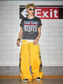 ROMWE MEN Grunge Punk Pantalones de chándal casuales con estampado de colores brillantes para hombres - Amarillo - Ver 8